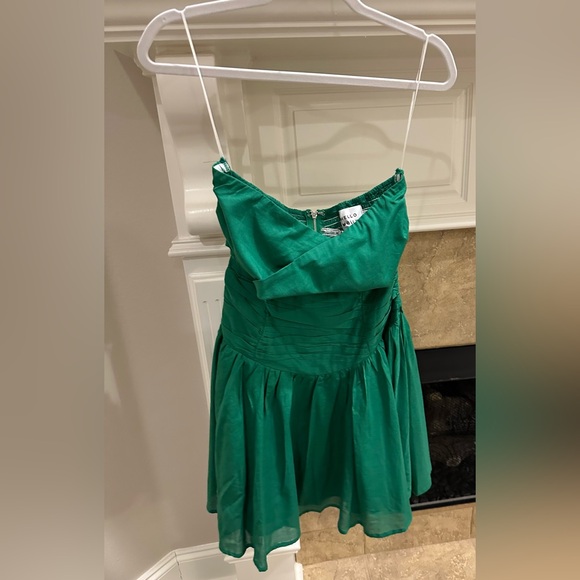 Let’s Get It Popping Strapless Green Dress with Cutout (Comes with Straps) - Picture 3 of 15